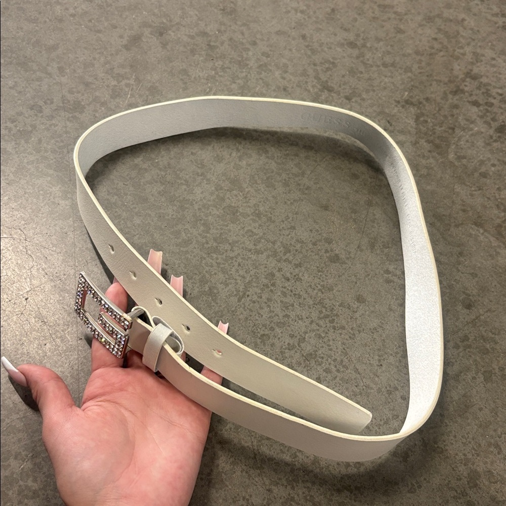 White guess belt - Picture 3 of 5
